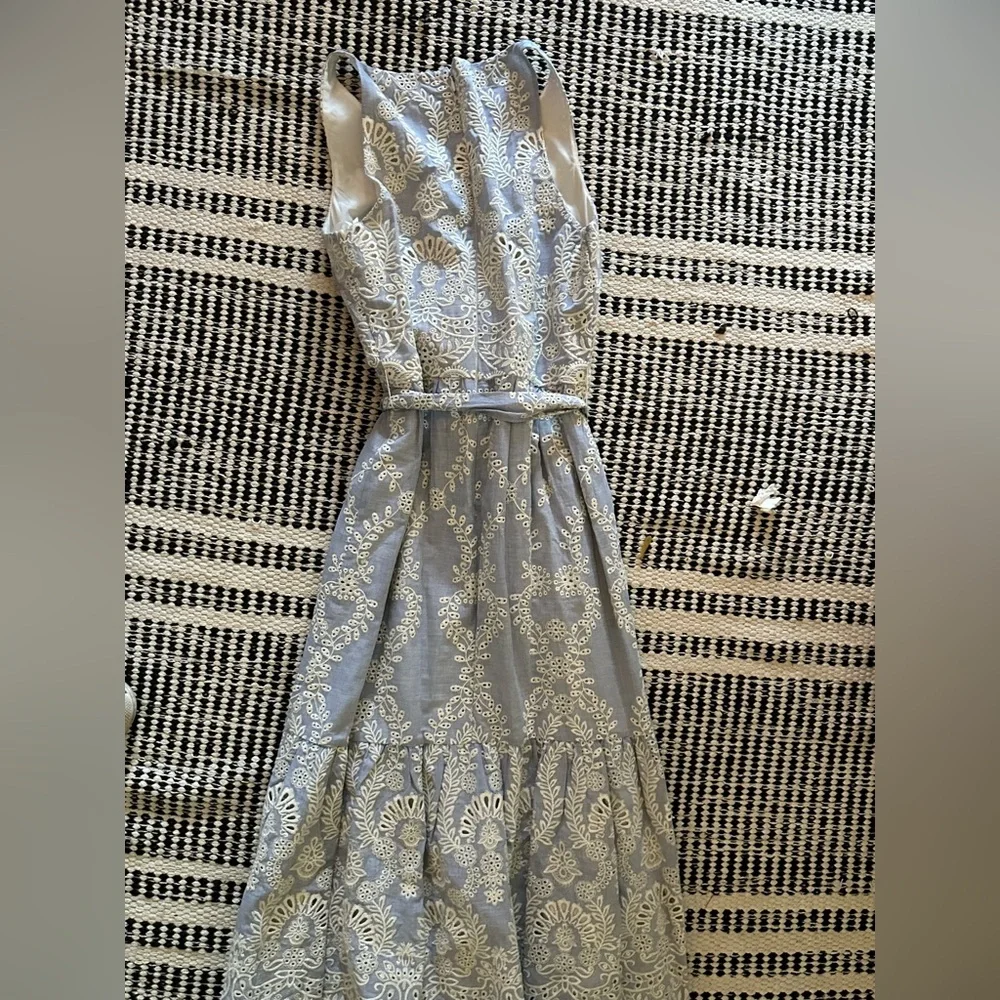 Dress - Picture 3 of 3